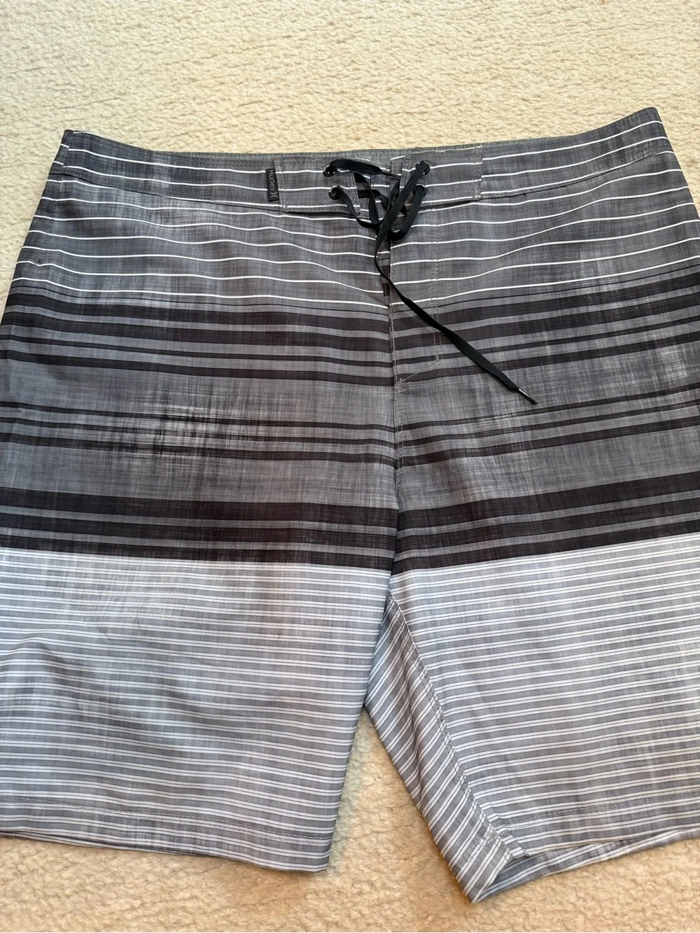 Men’s Hurley Board Shorts Size 34